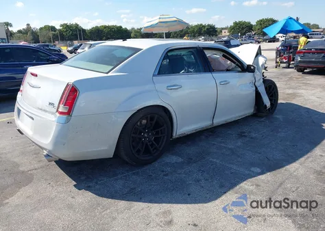 2012 Chrysler 300C Luxury Series из США, поврежденный, VIN 2C3CCAPT4CH289561